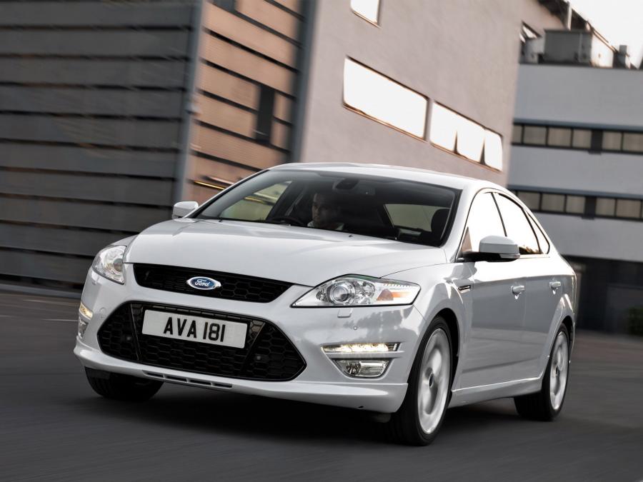  Ford Mondeo Titanium X Hatchback 2010 года  (UK) (фото 16 из 18)
